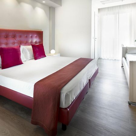 Hotel 2000 Риччоне Экстерьер фото