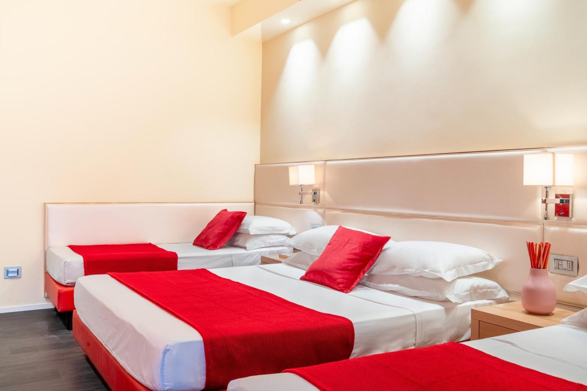 Hotel 2000 Риччоне Экстерьер фото
